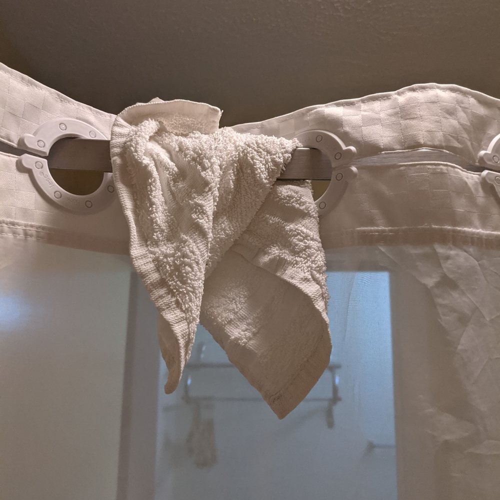 Deerfield Inn - More used towels from previous guest. - Hotels Near Me - Parsons, Tennessee Deerfield Inn - More used towels from previous guest. - Hotels Near Me - Parsons, Tennessee