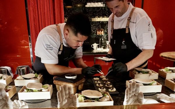 é by José Andrés by null