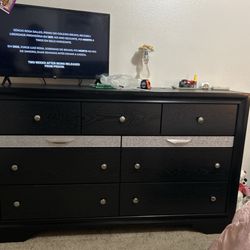 Luna Furniture - Rigata dresser