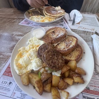 Brothers - French Toast Combo - Breakfast & Brunch Near Me - Merrillville, Indiana