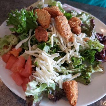Gentelin's On Broadway - House salad - New American Near Me - Alton, Illinois