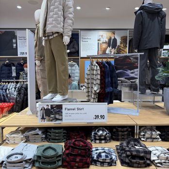 Uniqlo - Men's Clothing Near Me - Paramus, New Jersey Uniqlo - Men's Clothing Near Me - Paramus, New Jersey