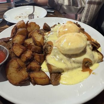 Full Belly - Pulled pork eggs Benny - Breakfast & Brunch Near Me - Olmos Park, Texas Full Belly - Pulled pork eggs Benny - Breakfast & Brunch Near Me - Olmos Park, Texas