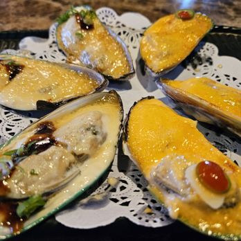 Shoyu Sushi Calloway - Half (mild) Half (spicy) Baked Muscles - Sushi Bars Near Me - Bakersfield, California Shoyu Sushi Calloway - Half (mild) Half (spicy) Baked Muscles - Sushi Bars Near Me - Bakersfield, California