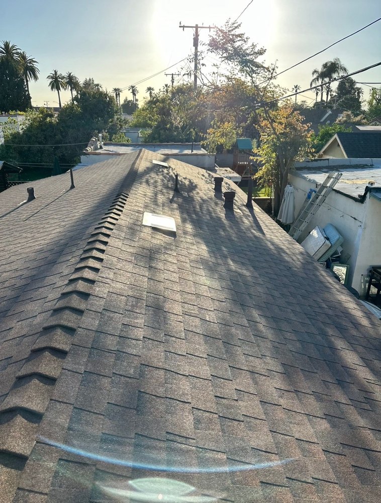 Slide of Micasa Pro Roofers