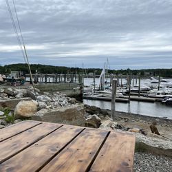 JC’s On-A-Roll - Picnic table view