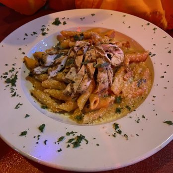 Lips - Florida - Penne a la vodka - Bars Near Me - Oakland Park, Florida