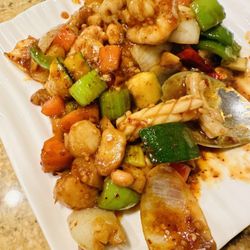 Dove M Bistro - Kong pao seafood combination