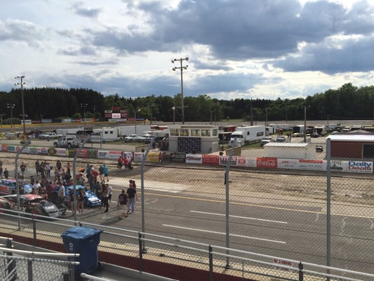 Berlin Raceway and Entertainment Complex by null