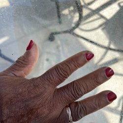 Lena's Nail Spa - Chipped & cracked nails
