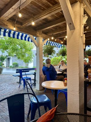 Among the Flowers Cafe by null