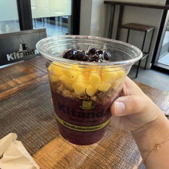 Kitanda Espresso & Açai - Lili (LI) - Coffee & Tea Near Me - Seattle, Washington Kitanda Espresso & Açai - Lili (LI) - Coffee & Tea Near Me - Seattle, Washington