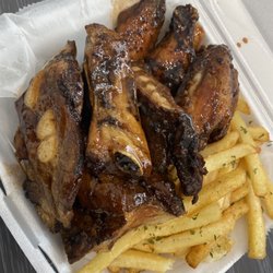 Food Dude Fresh Jerk Grill - Jerk ribs & wings combo with fries