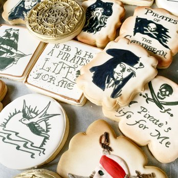 Sugar Magnolia Bakehouse - a tray of decorated cookies - Bakeries Near Me - Spring Hill, Tennessee Sugar Magnolia Bakehouse - a tray of decorated cookies - Bakeries Near Me - Spring Hill, Tennessee