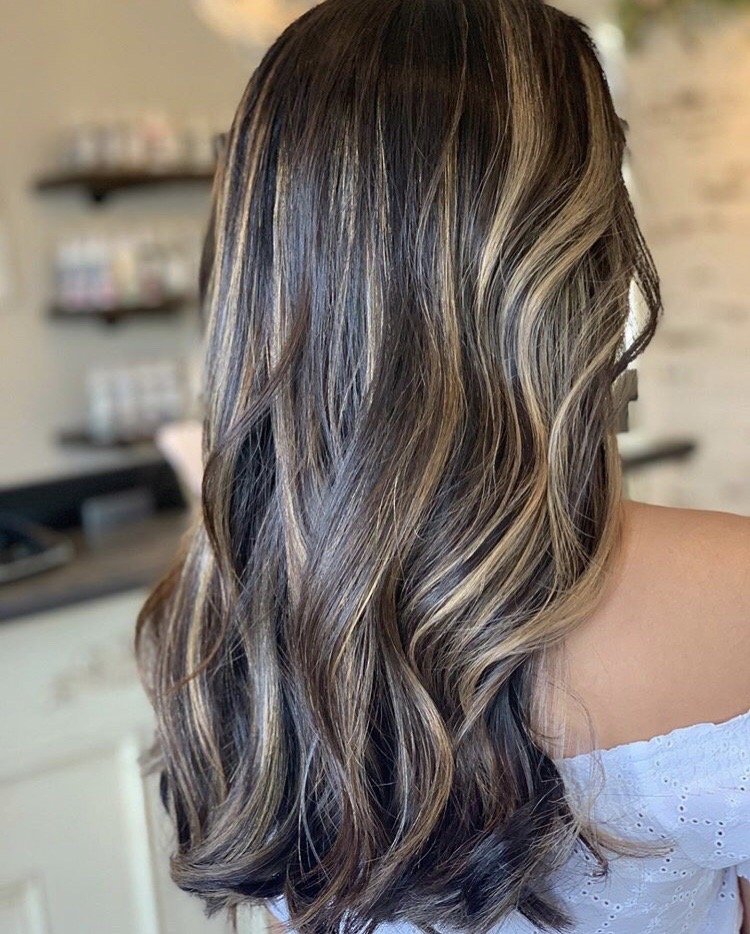 Hello Beautiful Salon & Boutique Image