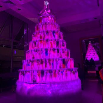 AZ88 - Barbie doll Christmas tree - American Near Me - Scottsdale, Arizona