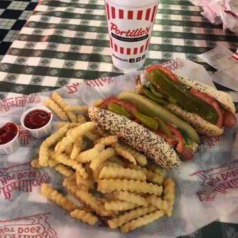 Portillo S Hot Dogs Takeout Delivery 347 Photos 518 Reviews Hot Dogs 611 E Golf Rd Schaumburg Il Restaurant Reviews Phone Number Menu Yelp