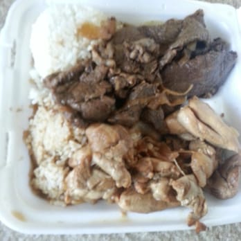Kapit Bahay - 2 items combo w/ some type of beef & chicken adobo for about $6 - both taste disgusting and oily!!! - Filipino Near Me - Anaheim, California