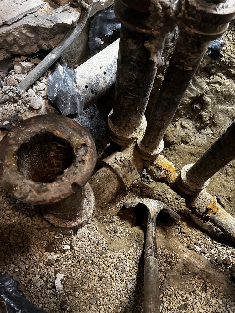 Slide of Alienplumbingandsewer