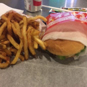 Petey's Burger - Cheeseburger combo - Burgers Near Me - Astoria, New York