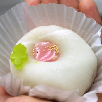Fugetsu-Do - Strawberry middle (I believe), and white bean filling - One of my favorites! - Candy Stores Near Me - Los Angeles, California