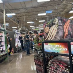 City Market Food & Pharmacy - Lones