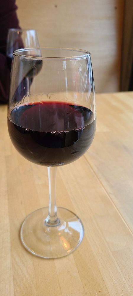 Blackbird Wineshop Logo