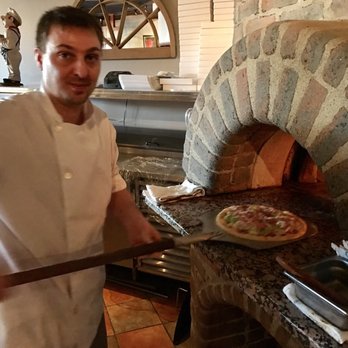 Le Vieux Four - Master chief - Pizza Near Me - Mont-Tremblant, Quebec