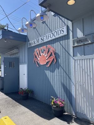 10th & M Seafoods by null