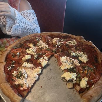 Parry's Pizzeria & Taphouse - yo mama margarita pizza i believe is the name - Pizza Near Me - Tyler, Texas Parry's Pizzeria & Taphouse - yo mama margarita pizza i believe is the name - Pizza Near Me - Tyler, Texas