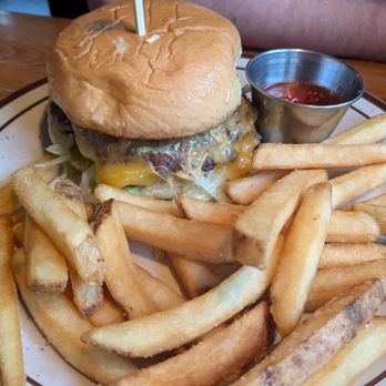 Moonshot Tavern - Smash burger - Southern Near Me - Portland, Oregon Moonshot Tavern - Smash burger - Southern Near Me - Portland, Oregon