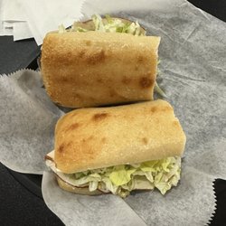 Nino’s NY Style Pizza & Italian Restaurant - Medium Turkey Sub