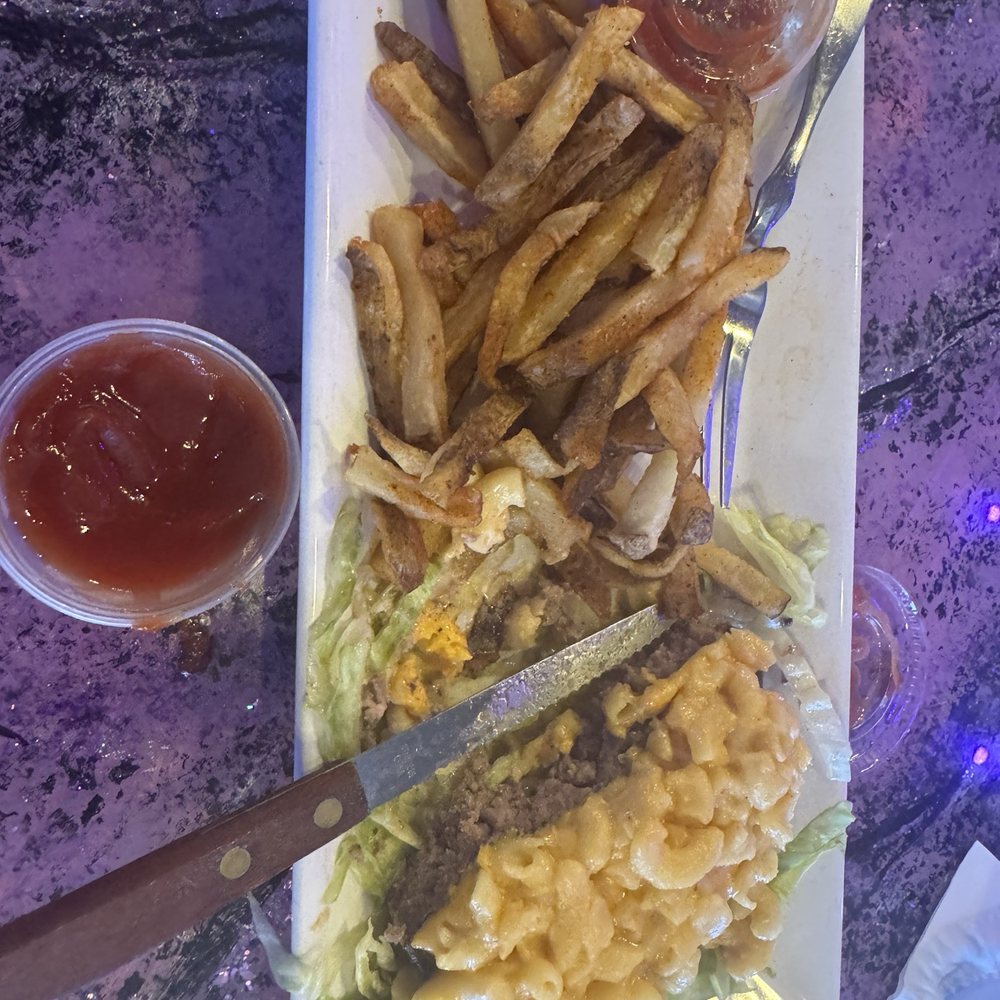 Hamburger Marys - Mac Daddy without the bun - Cabaret Near Me - Dallas, Texas Hamburger Marys - Mac Daddy without the bun - Cabaret Near Me - Dallas, Texas