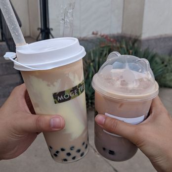 MÖGE TEE Austin - Creme brulee boba (left) and taro milk tea (right) - Bubble Tea Near Me - Austin, Texas