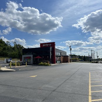 Wendy's - Burgers Near Me - Walton, Kentucky Wendy's - Burgers Near Me - Walton, Kentucky