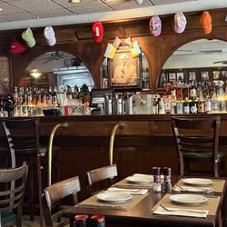 Gus's Franklin Park Restaurant - The full bar.
