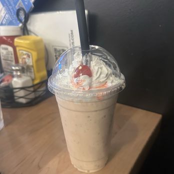 Crispy Edges - Daughter got a shake - Pizza Near Me - Festus, Missouri