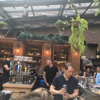 Refinery Rooftop - Bar area - Lounges Near Me - New York, New York