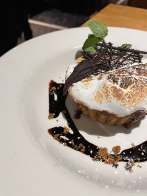 Q Restaurant & Bar by null