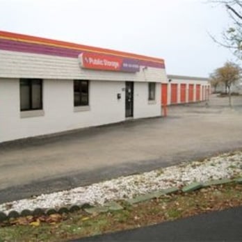 Public Storage - Self Storage Near Me - Willowbrook, Illinois