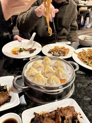 ShangHai Taste (Chinatown) by null