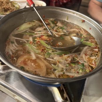 Bien Hen Restaurant - Seafood Near Me - Westminster, California