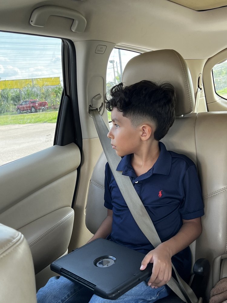 OC's Shave Parlor Logo