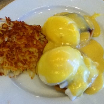 Hidden Cafe - Yumm Eggs Benedict & Seared Tuna w/Hashbrowns - New American Near Me - Camarillo, California