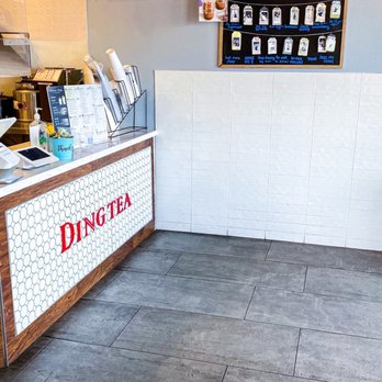 Ding Tea La Mirada - a view of the counter - Bubble Tea Near Me - La Mirada, California