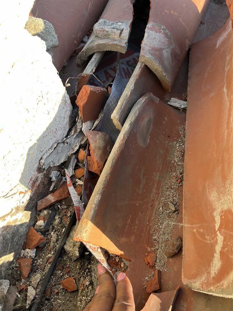 Slide of Icon Unlimited Roofing