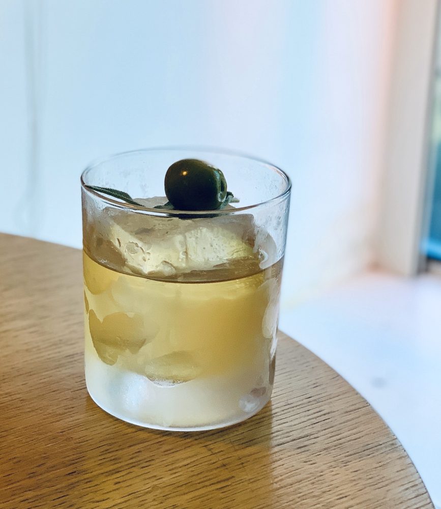 LUCKY LIQUOR CO. 39 Photos & 25 Reviews 39a Queen Street, Edinburgh