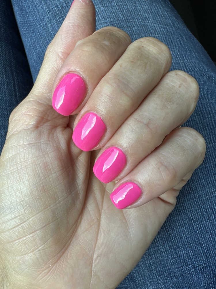 Diva Nail and Spa Logo