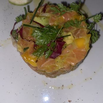 Le Petit Marché - Salmon Tartare - French Near Me - Paris, 75 Le Petit Marché - Salmon Tartare - French Near Me - Paris, 75