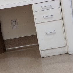 Los Palos Gastroenterology - I think all that could afford to be painted and cleaned like yesterday